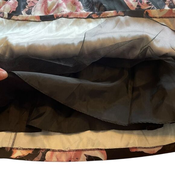 Xscape Off Shoulder Gown Black Pink Illusion Floral Print A Line Womens Size 22 - Picture 6 of 12